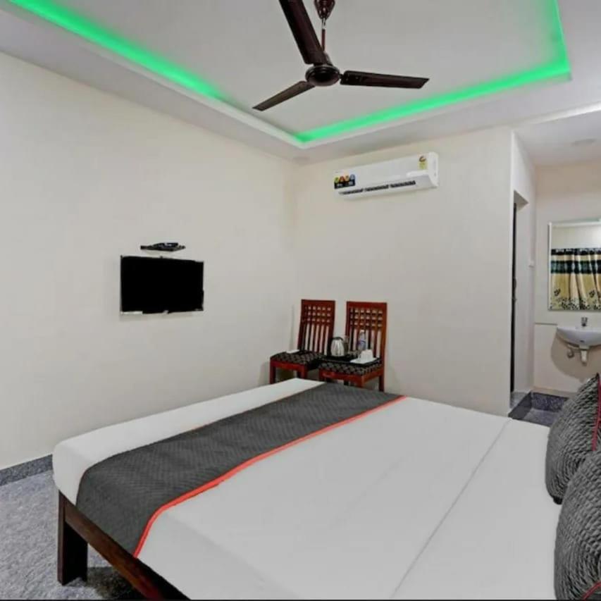 Redstone Hotel - Near Us Consulate Nungambakkam Chennai Exterior photo