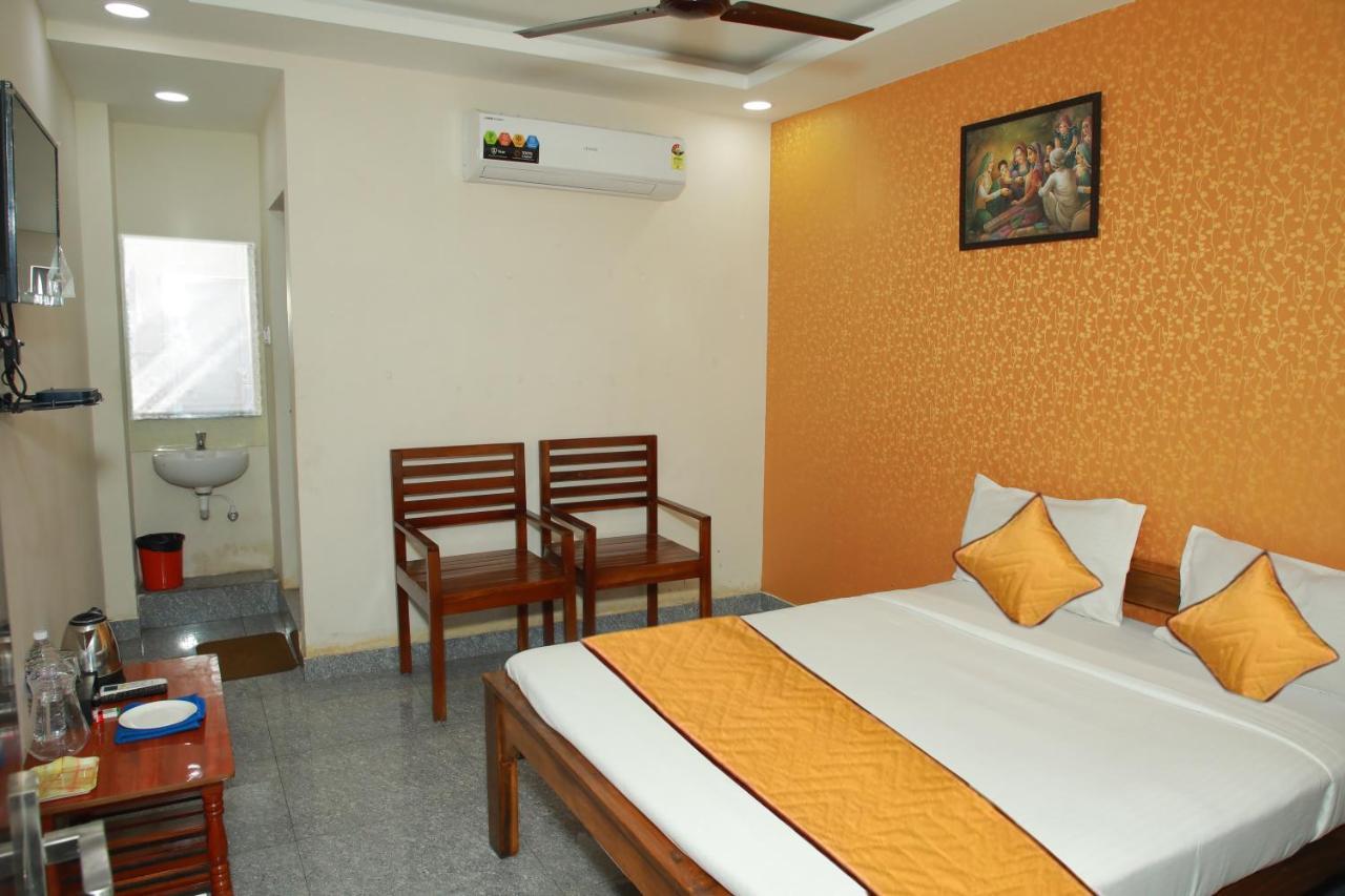 Redstone Hotel - Near Us Consulate Nungambakkam Chennai Exterior photo