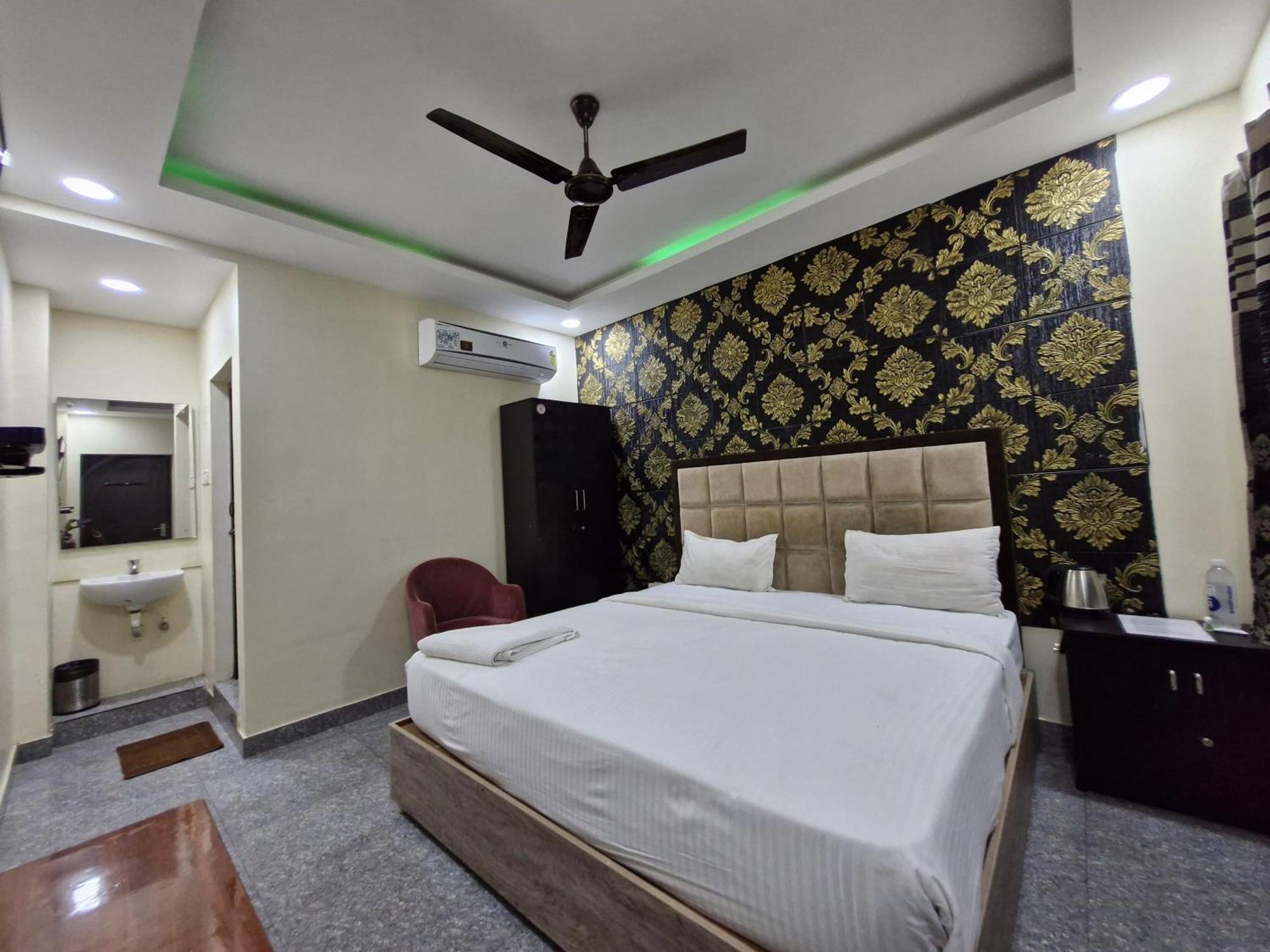 Redstone Hotel - Near Us Consulate Nungambakkam Chennai Exterior photo