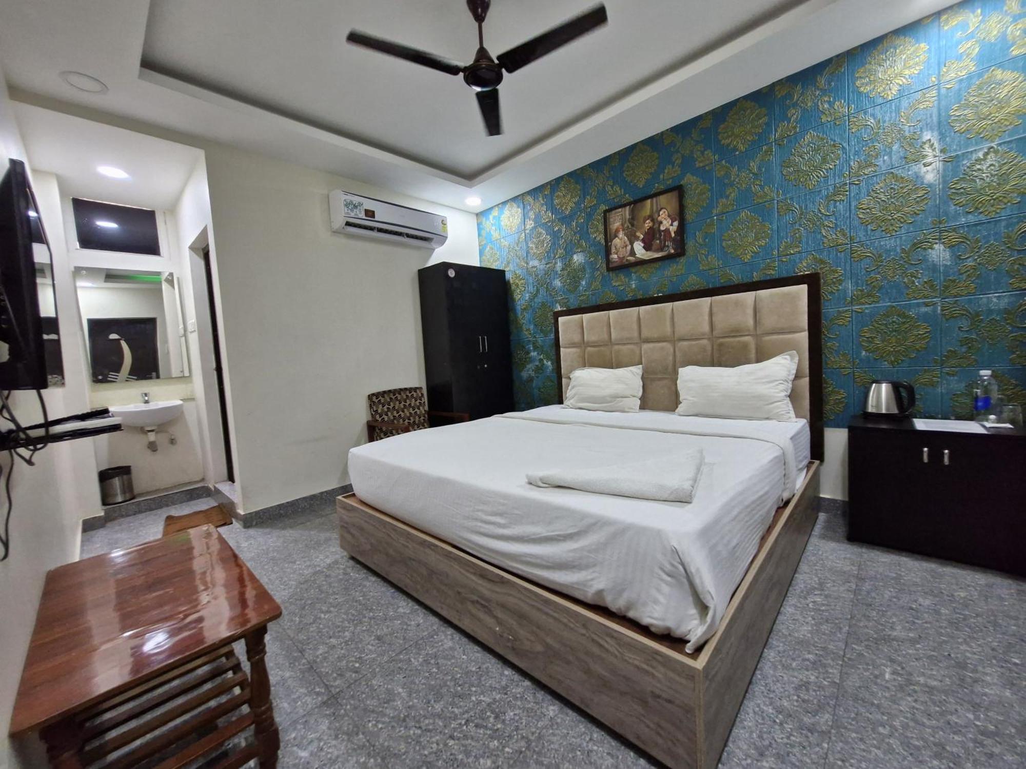 Redstone Hotel - Near Us Consulate Nungambakkam Chennai Exterior photo