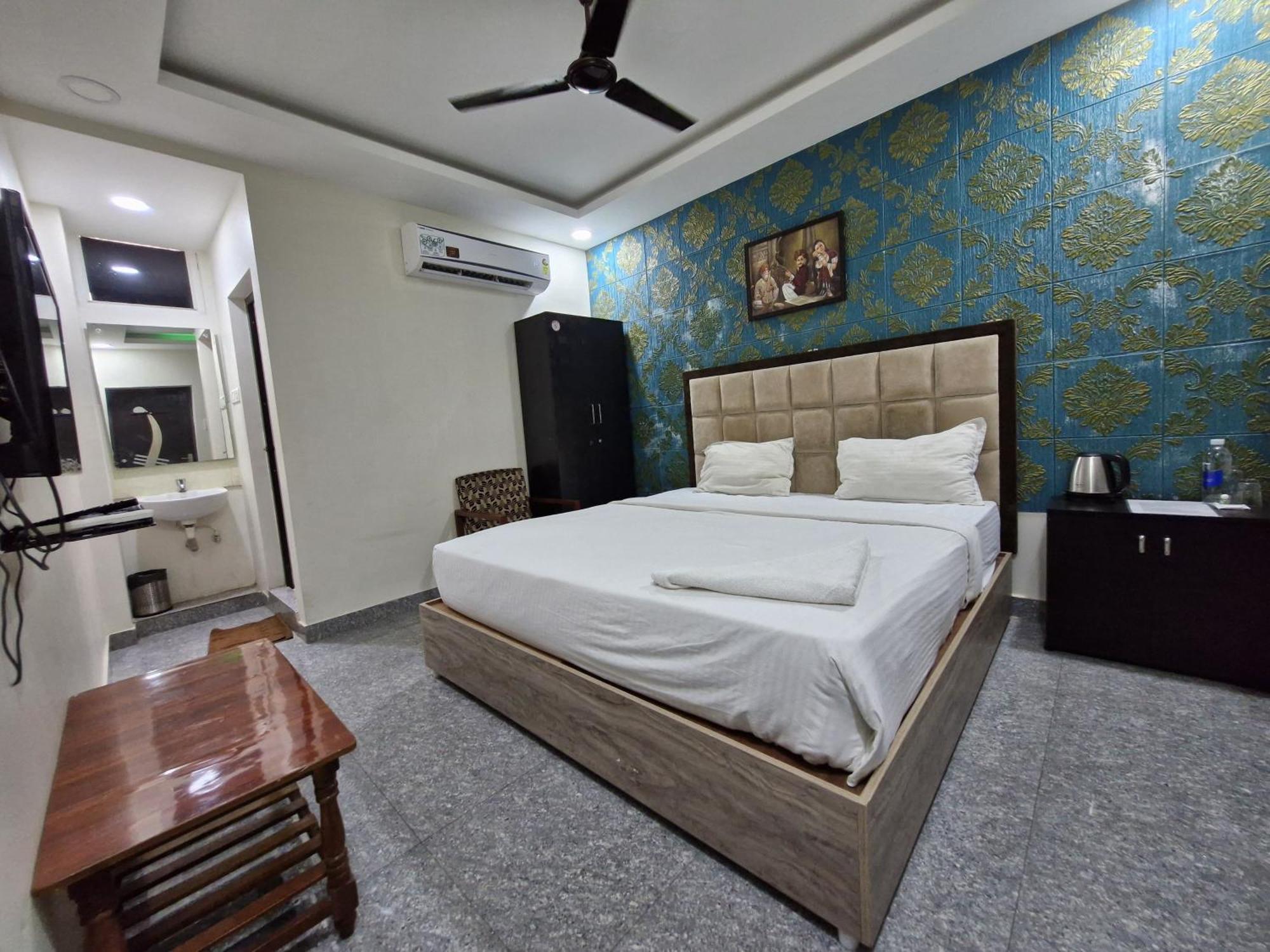 Redstone Hotel - Near Us Consulate Nungambakkam Chennai Exterior photo